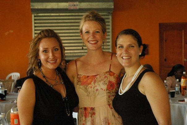 1930575_515186995586_1106_n